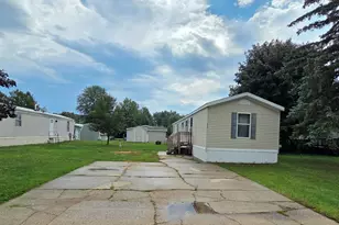 111 Maple Ct, Muskegon, MI 49445 - Photo 1