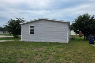 248 Taffy Ln, Muskegon, MI 49442 - Photo 2