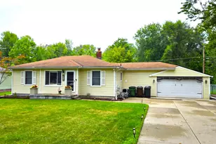 7685 Metz Dr, Shelby Twp, MI 48316 - Photo 2