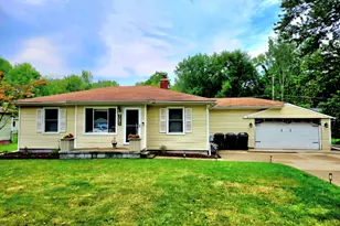 7685 Metz Dr, Shelby Twp, MI 48316 - Photo 1