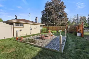 3695 Pinto Rd, Kalamazoo, MI 49004 - Photo 10