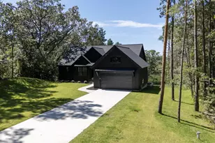 3126 Red Oak Dr, Saugatuck, MI 49453 - Photo 1
