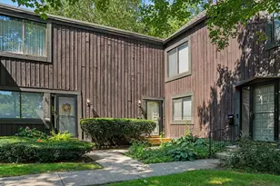 235 Durness Ct, Kalamazoo, MI 49006 - Photo 2