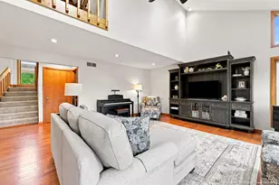 10767 Meadowbrook Ct, Berrien Springs, MI 49103 - Photo 6