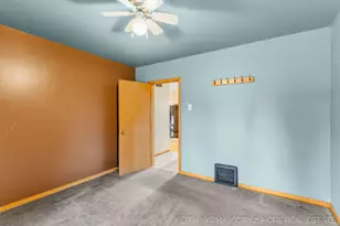 217 N Franklin St, Zeeland, MI 49464 - Photo 28
