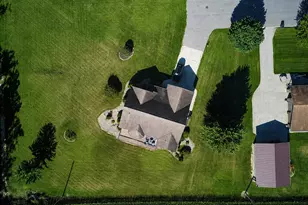 707 Tulip Dr, Three Oaks, MI 49128 - Photo 46