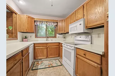 692 Pineway Drive, Norton Shores, MI 49441 - Photo 4