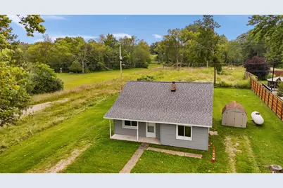 2759 N M-140, Watervliet, MI 49098 - Photo 2