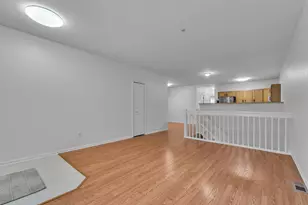 1021 Maiden Ln, Ann Arbor, MI 48105 - Photo 6