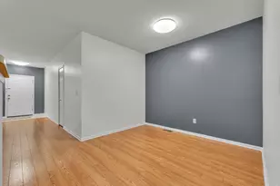 1021 Maiden Ln, Ann Arbor, MI 48105 - Photo 12