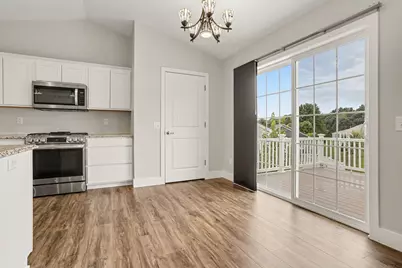 2559 Hunters Run, Kalamazoo, MI 49048 - Photo 2