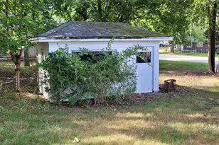 419 N Washington Ave, Ludington, MI 49431 - Photo 14