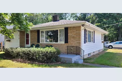 419 N Washington Avenue, Ludington, MI 49431 - Photo 1