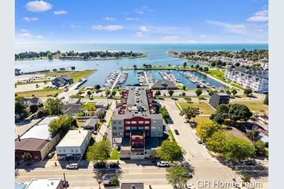 105 W Danaher Street #201, Ludington, MI 49431 - Photo 4