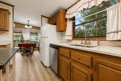 15877 Cottonwood Avenue, Cedar Springs, MI 49319 - Photo 10