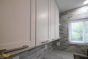 36005 Lucerne St, Clinton Twp, MI 48035 - Photo 8