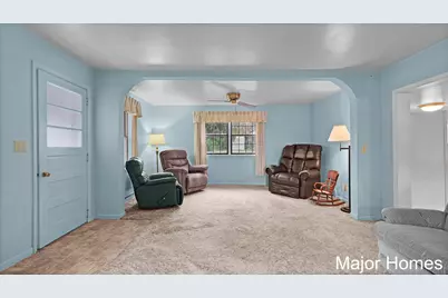 417 W Main Street, Stanton, MI 48888 - Photo 4