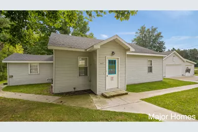 417 W Main Street, Stanton, MI 48888 - Photo 2