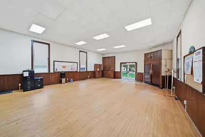 106 E Commercial Street, Brooklyn, MI 49230 - Photo 8