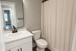 21163 Capital Ave NE, Battle Creek, MI 49017 - Photo 6