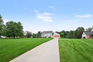 4234 Lori Lynn Ln, Whitmore Lake, MI 48189 - Photo 4