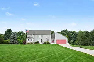 4234 Lori Lynn Ln, Whitmore Lake, MI 48189 - Photo 2