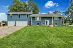 8720 N Cochran Rd, Grand Ledge, MI 48837 - Photo 4