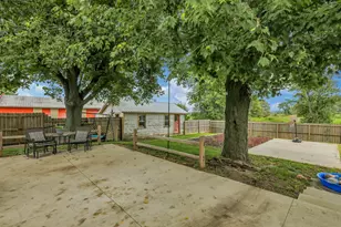 8720 N Cochran Rd, Grand Ledge, MI 48837 - Photo 16