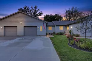 2949 Harmony Ct SW, Wyoming, MI 49519 - Photo 2