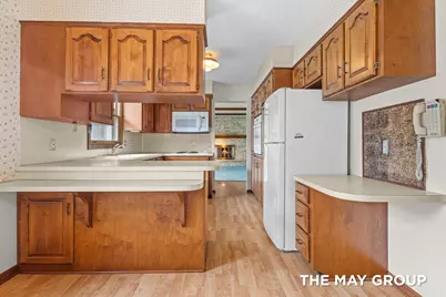 3908 Meadowood Lane SW, Grandville, MI 49418 - Photo 10