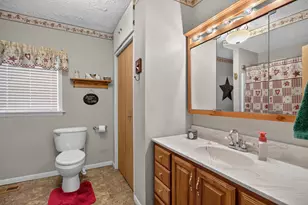 131 N Concord St, Concord, MI 49237 - Photo 32