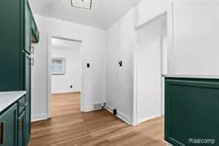18061 Kentucky St, Detroit, MI 48221 - Photo 14