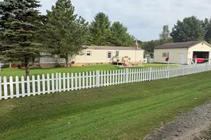 1455 Eldon Ct, Gladwin, MI 48624 - Photo 14