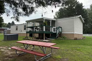 1455 Eldon Ct, Gladwin, MI 48624 - Photo 6
