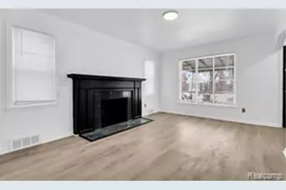 19703 Mansfield Street, Detroit, MI 48235 - Photo 6