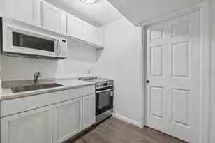 2017 Blue Bell Way, Grand Rapids, MI 49504 - Photo 22