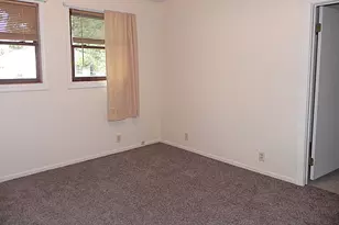 211 E Electric Ct, Sturgis, MI 49091 - Photo 12