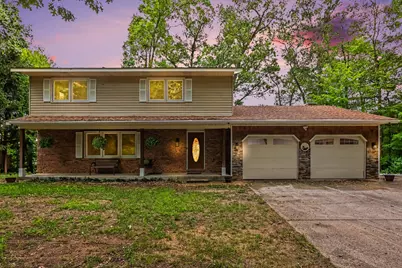 127 E Maple Street, Fruitport, MI 49415 - Photo 2