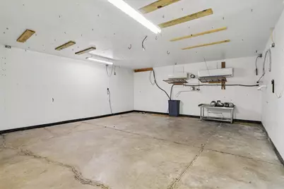 41341 County Road 665, Paw Paw, MI 49079 - Photo 18
