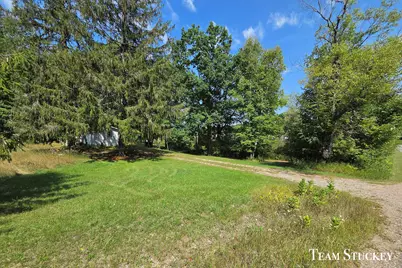 18542 9 Mile Road, Reed City, MI 49677 - Photo 2
