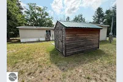 511 Oak Street, Baldwin, MI 49304 - Photo 2
