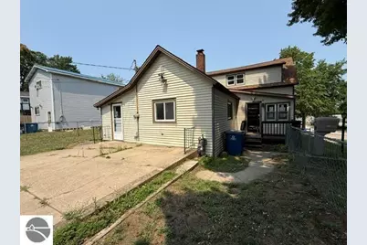 510 5th Street, Ludington, MI 49431 - Photo 2
