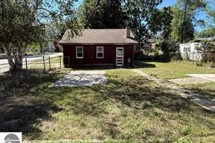 510 5th St, Ludington, MI 49431 - Photo 24