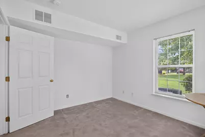 718 W Barrington Circle, Jackson, MI 49203 - Photo 10