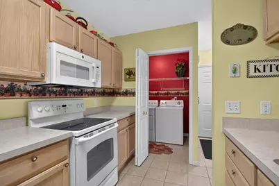 718 W Barrington Circle, Jackson, MI 49203 - Photo 4