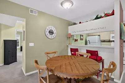 718 W Barrington Circle, Jackson, MI 49203 - Photo 6