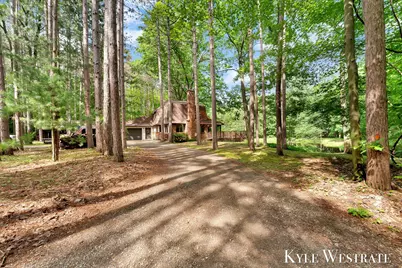 15594 Ritchie Avenue NE, Cedar Springs, MI 49319 - Photo 2