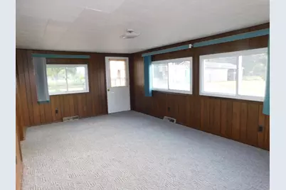 489 S Catalpa Avenue, White Cloud, MI 49349 - Photo 8