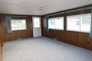 489 S Catalpa Ave, White Cloud, MI 49349 - Photo 8