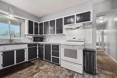 832 N Jefferson Street, Lowell, MI 49331 - Photo 8